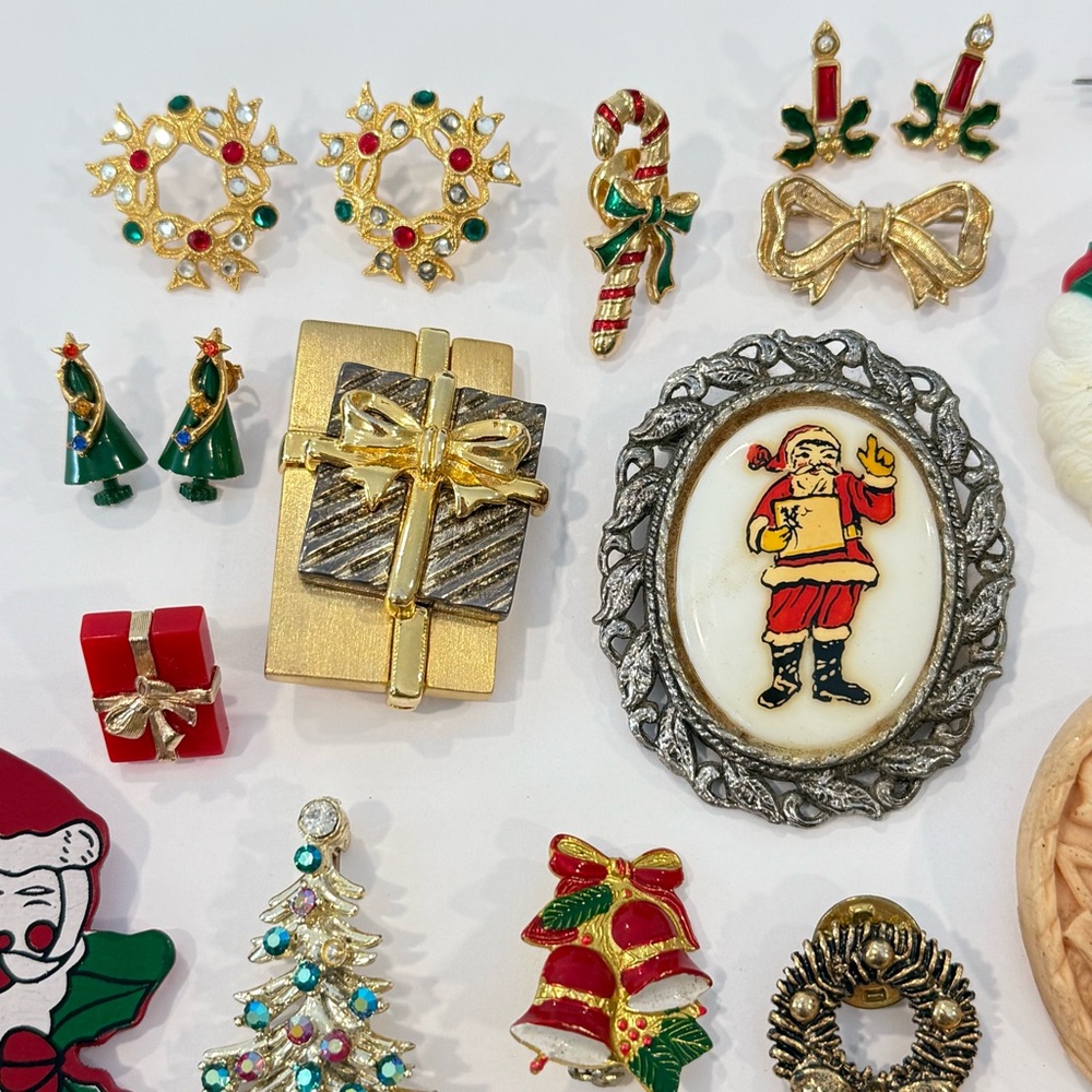 Vintage Christmas Jewelry Lot Avon Eisenburg Ice Candy Cane Brooch Rhinestone - Picture 7 of 16